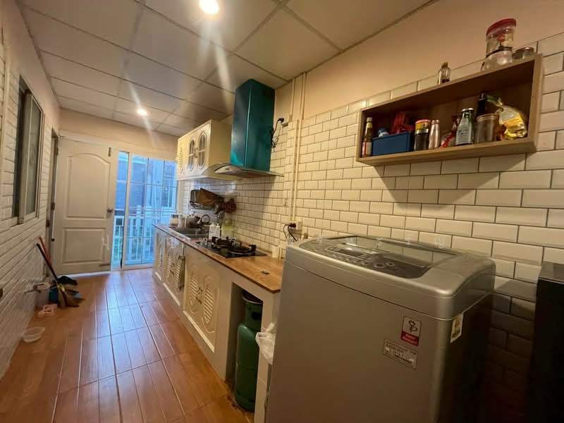 ลำลูกกา, Pathum Thani, Lat Sawai, Lam Luk Ka, Pathum Thani, 4 Bedrooms, 60 sqm, Townhouse For Sale, by ปุณญพร ศรีหะรัญ, 500177021 - DDproperty.com