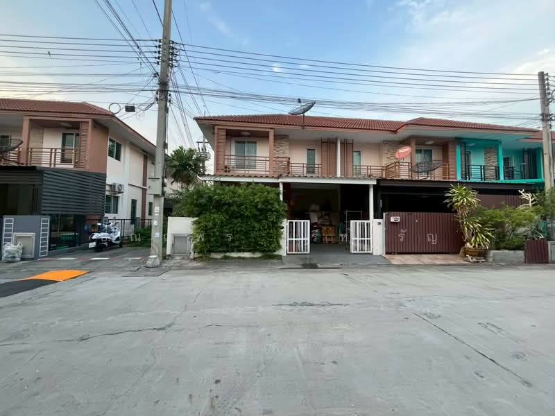 ลำลูกกา, Pathum Thani, Lat Sawai, Lam Luk Ka, Pathum Thani, 4 Bedrooms, 60 sqm, Townhouse For Sale, by ปุณญพร ศรีหะรัญ, 500177021 - DDproperty.com