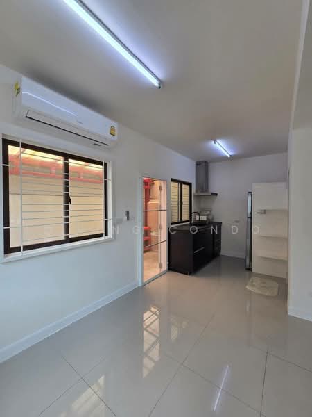 For Rent - Pruksa Ville 73 Patthanakan, Bangkok