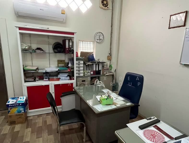 ขาย/ให้เช่าโรงงาน 345 ตารางวา ใช้งานได้เต็มพื้นที่ ตัว OFFICE ด้านหน้า 2 ชั้น ตัวโรงงานด้านหลัง, สมุทรสาคร, คลองมะเดื่อ, กระทุ่มแบน, สมุทรสาคร, 1,300 ตร.ม., โกดัง-โรงงาน ขาย, โดย Forty-Six Real Estate Group, 500177055 - DDproperty.com