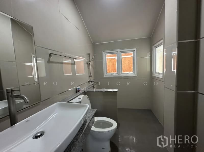For Rent Home Office 178 sqm in Khlong Tan Nuea, Watthana, Bangkok BTS Ekkamai hre00335, Bangkok, Khlong Tan Nua, Watthana, Bangkok, , 178 sqm, Office Space For Rent, by Hero Realtor Co., Ltd., 500177057 - DDproperty.com