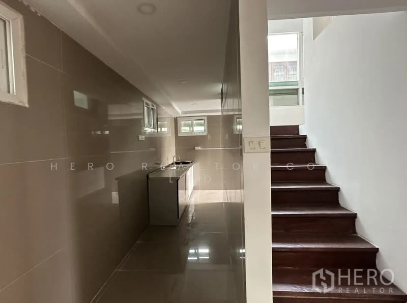 For Rent Home Office 178 sqm in Khlong Tan Nuea, Watthana, Bangkok BTS Ekkamai hre00335, Bangkok, Khlong Tan Nua, Watthana, Bangkok, , 178 sqm, Office Space For Rent, by Hero Realtor Co., Ltd., 500177057 - DDproperty.com