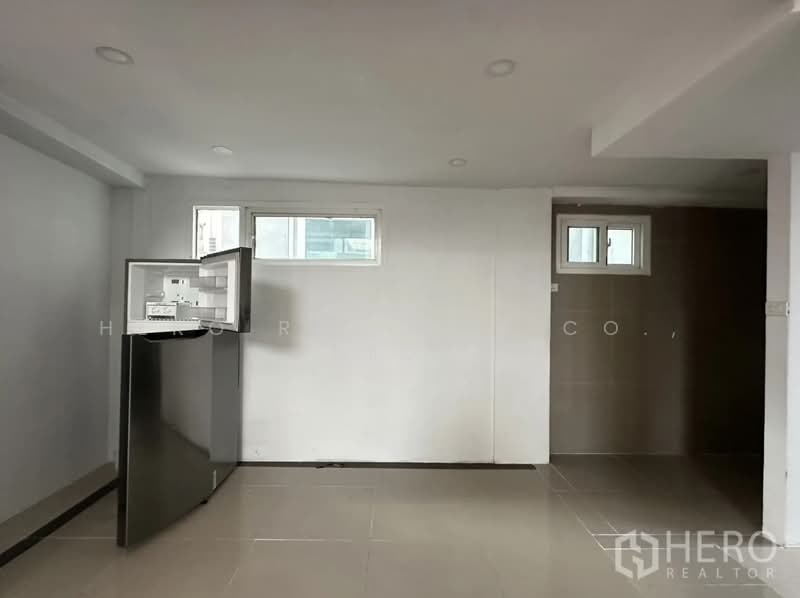 For Rent Home Office 178 sqm in Khlong Tan Nuea, Watthana, Bangkok BTS Ekkamai hre00335, Bangkok, Khlong Tan Nua, Watthana, Bangkok, , 178 sqm, Office Space For Rent, by Hero Realtor Co., Ltd., 500177057 - DDproperty.com