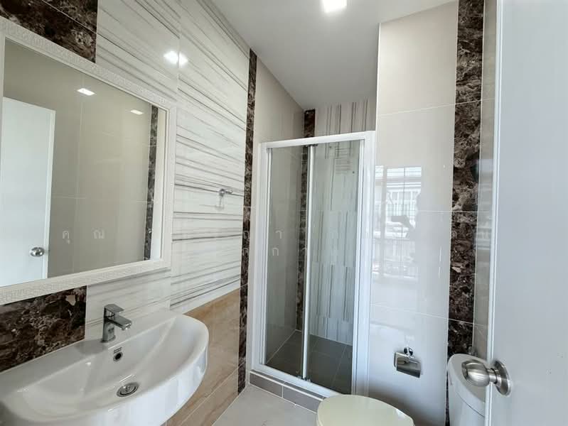 โกลเด้น ทาวน์ ศิริราช - ราชพฤกษ์ ( Golden Town Siriraj – Ratchapruek ), Bangkok, Bang Khun Sri, Bangkok Noi, Bangkok, 4 Bedrooms, 120 sqm, Townhouse For Sale, by คุณ วัชรีญา กองรัตน์ (ผักกาด), 500177068 - DDproperty.com