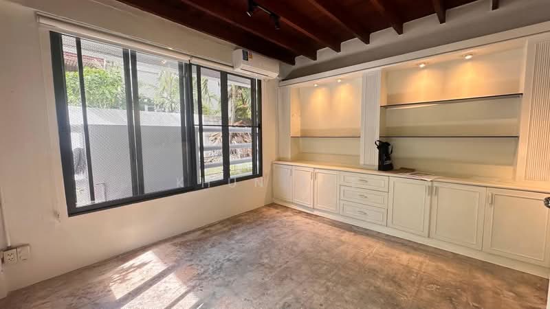 House for rent located in Ekkamai 22 nice decorated for residence and home office ( SPSEVE1759 ), Bangkok, เอกมัย22, Khlong Tan Nua, Watthana, Bangkok, 4 Bedrooms, 300 sqm, Single Detached House For Rent, by Khun Eve, 500177079 - DDproperty.com