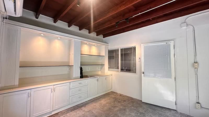 ให้เช่าบ้าน ในซอยเอกมัย22 เหมาะสำหรับ อยู่อาศัย หรือ ทำออฟฟิศ ( SPSEVE1759 ), กรุงเทพ, เอกมัย22, คลองตันเหนือ, วัฒนา, กรุงเทพ, 300 ตร.ม., บ้านเดี่ยว ให้เช่า, โดย Khun Eve, 500177079 - DDproperty.com