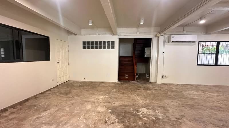 House for rent located in Ekkamai 22 nice decorated for residence and home office ( SPSEVE1759 ), Bangkok, เอกมัย22, Khlong Tan Nua, Watthana, Bangkok, 4 Bedrooms, 300 sqm, Single Detached House For Rent, by Khun Eve, 500177079 - DDproperty.com