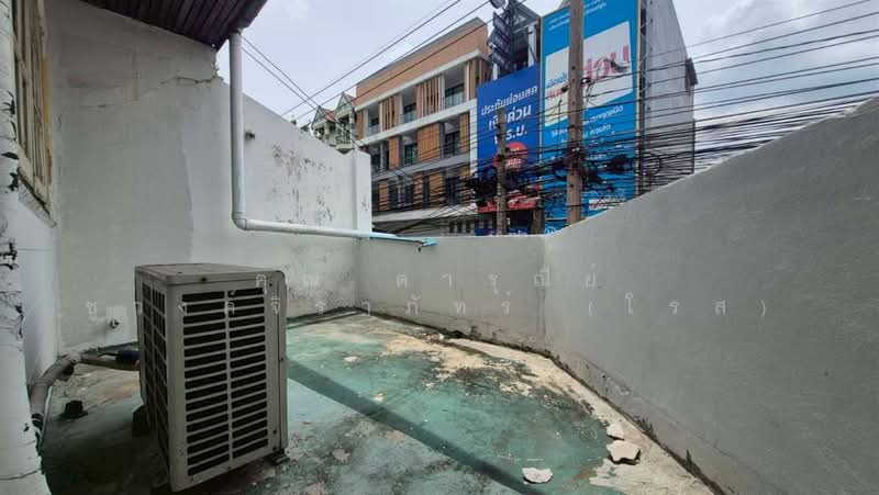 ทาวน์เฮ้าส์ 2 ชั้น 24 ตร.ว. ทาวน์เฮ้าส์ ซอยงามวงศ์วาน25 ถนนงามวงศ์วาน, Nonthaburi, ถนนงามวงศ์วาน, Bang Khen, Muang Nonthaburi, Nonthaburi, 3 Bedrooms, 100 sqm, Townhouse For Sale, by คุณ ดารุณีย์ ชูวงค์จิราภัทร์ (โรส), 500177127 - DDproperty.com