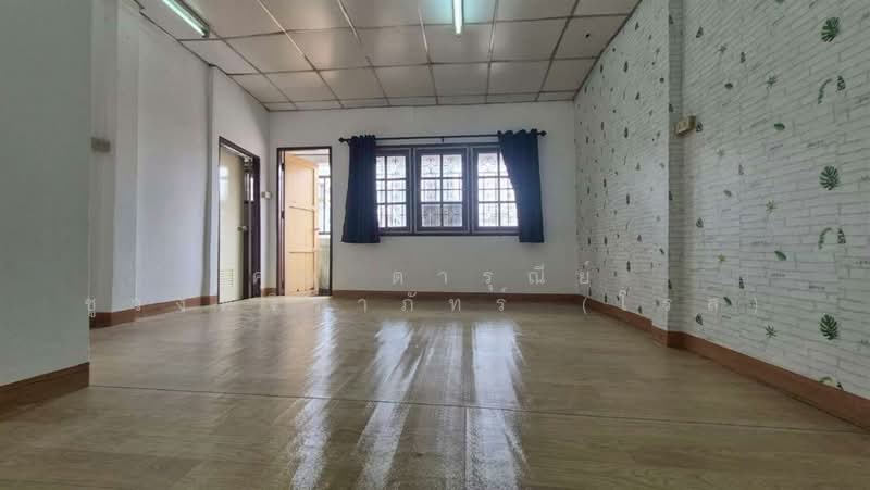 ทาวน์เฮ้าส์ 2 ชั้น 24 ตร.ว. ทาวน์เฮ้าส์ ซอยงามวงศ์วาน25 ถนนงามวงศ์วาน, Nonthaburi, ถนนงามวงศ์วาน, Bang Khen, Muang Nonthaburi, Nonthaburi, 3 Bedrooms, 100 sqm, Townhouse For Sale, by คุณ ดารุณีย์ ชูวงค์จิราภัทร์ (โรส), 500177127 - DDproperty.com