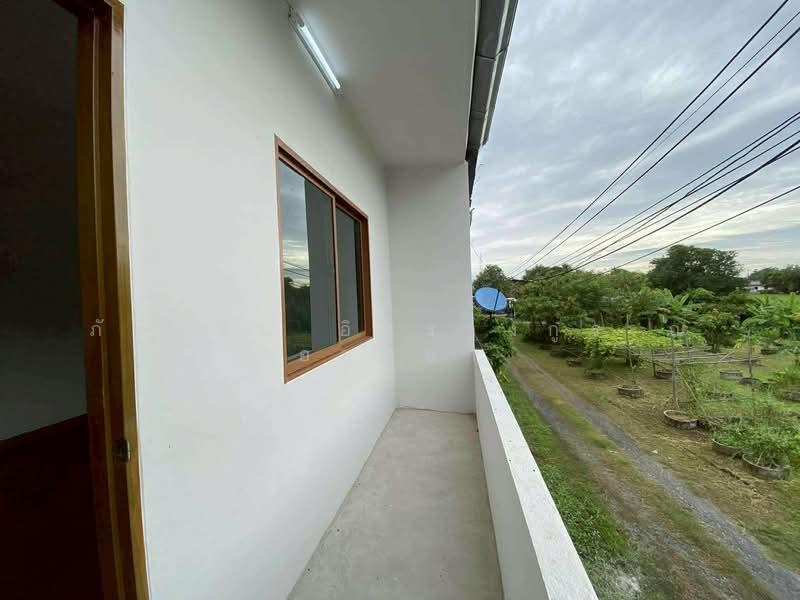 ขาย - ทาวน์เฮ้าส์ 2 ชั้น สุวรรณศรซอย 18 ถนนสุวรรณศร ตำบลวังกระโจม อำเภอเมืองนครนายก จังหวัดนครนายก, นครนายก