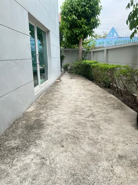 พื้นที่ด้านข้าง