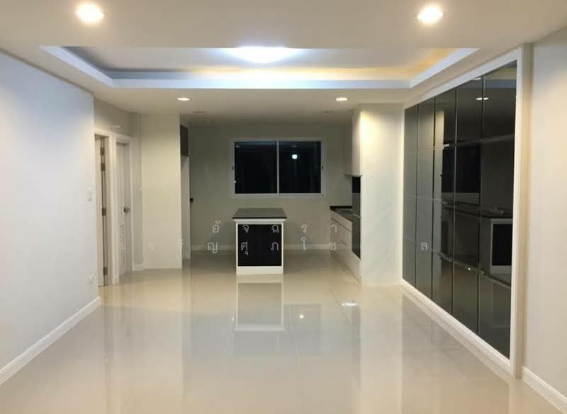 ห้องเอนกประสงค์ชั้น 2 พร้อมครัว build-in