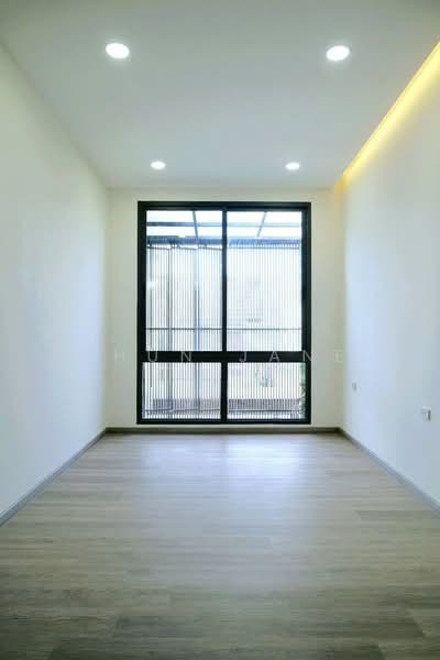 For Sale - For Sale: Luxury Private Pool Villa, approximately 300 meters from BTS Bang Chak (SPSJP178), Bangkok