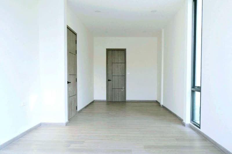 ขาย - ขาย บ้านเดี่ยว พูลวิลล่าหรูส่วนตัว ห่างจาก BTS บางจาก ประมาณ 300 เมตร ( SPSJP178), กรุงเทพ