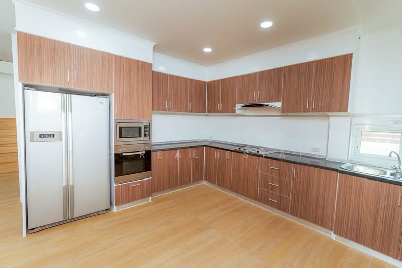 Pool Villa for Sale in East Pattaya Near Sukhumvit and Jomtien, Chon Buri (Pattaya), Bang Lamung, Bang Lamung (Pattaya), Chon Buri (Pattaya), 4 Bedrooms, 332 sqm, Villa For Sale, by PLC Real Estate, 500177214 - DDproperty.com