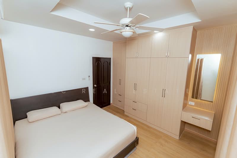 ขายวิลล่าพร้อมสระว่ายน้ำส่วนตัวในพัทยาตะวันออก ใกล้สุขุมวิทและจอมเทียน, ชลบุรี, บางละมุง, บางละมุง, ชลบุรี, 332 ตร.ม., วิลล่า ขาย, โดย PLC Real Estate, 500177214 - DDproperty.com