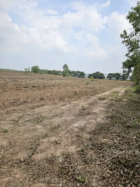 Land for sale in Hua Wa, 16 rai, behind Rojana Industrial Park, Prachinburi., Prachin Buri, Hua Wa, Sri Maha Pho, Prachin Buri, , 26,748 sqm, Land For Sale, by richwellinter, 500177220 - DDproperty.com