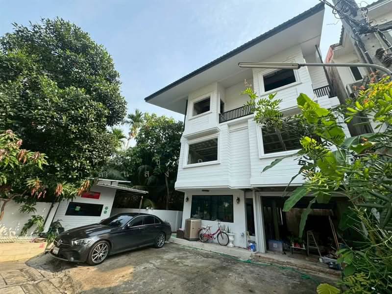 Nisachon : นิศาชล, กรุงเทพ, ซอย บางแวก 79, คลองขวาง, ภาษีเจริญ, กรุงเทพ, 250 ตร.ม., ทาวน์เฮ้าส์ ขาย, โดย คุณ ชุติกาญจน์ กล่ำแสง (เชอรี่), 500177255 - DDproperty.com