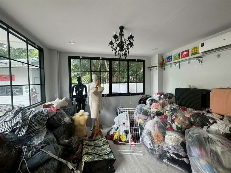 Nisachon : นิศาชล, กรุงเทพ, ซอย บางแวก 79, คลองขวาง, ภาษีเจริญ, กรุงเทพ, 250 ตร.ม., ทาวน์เฮ้าส์ ขาย, โดย คุณ ชุติกาญจน์ กล่ำแสง (เชอรี่), 500177255 - DDproperty.com