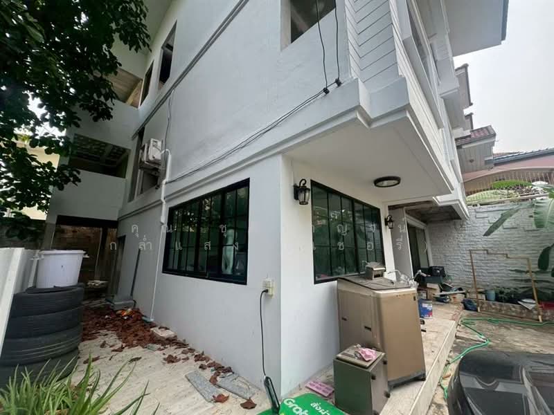 Nisachon, Bangkok, Soi Bang Waek 79, Khlong Khwang, Phasi Charoen, Bangkok, 7 Bedrooms, 250 sqm, Townhouse For Sale, by คุณ ชุติกาญจน์ กล่ำแสง (เชอรี่), 500177255 - DDproperty.com