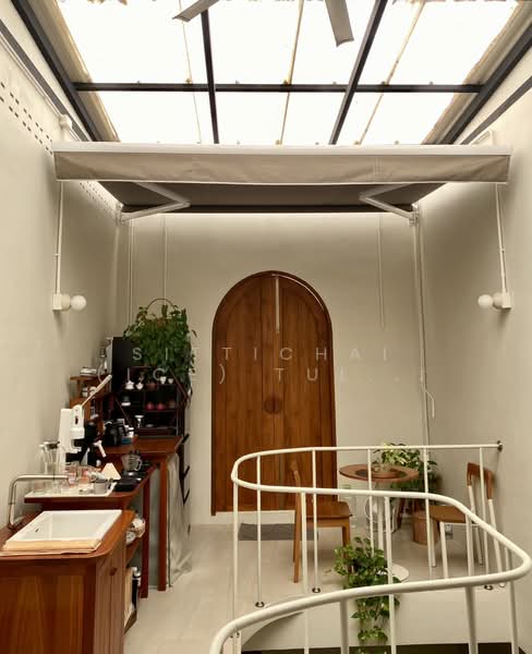 5 Bedroom Townhome for Sale in Sathorn, Bangkok, Yan Nawa, Sathon, Bangkok, 5 Bedrooms, 200 sqm, Townhouse For Sale, by Sittichai (Ice) Tulyanon, 500177267 - DDproperty.com