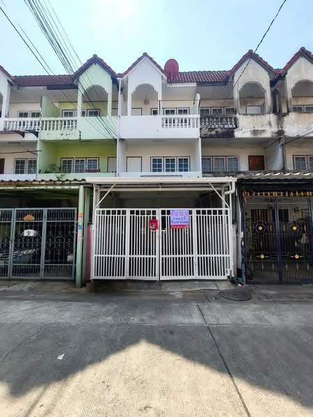 For Sale - ของต้องรีบคว้า รีโนเวททั้งหลัง ทำเลงามวงศ์วาน 18 !!! ขาย ทาวน์เฮ้าส์ 3 ชั้น 5 ห้องนอน 19 ตร.ว., Nonthaburi