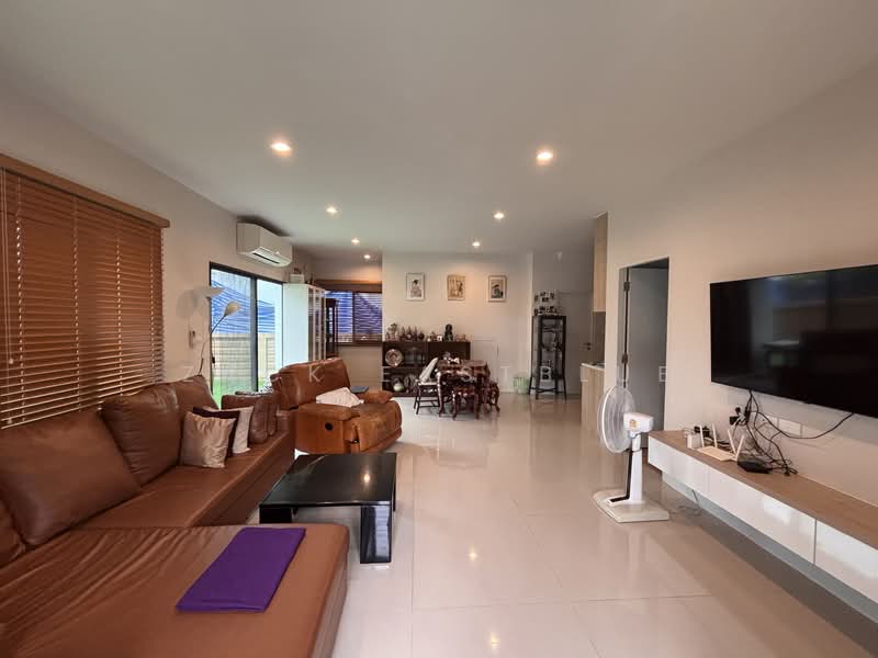 Burasiri Pattanakarn, Bangkok, New Pattanakarn Road, Prawet, Prawet, Bangkok, 4 Bedrooms, 210 sqm, Single Detached House For Sale, by Zack Eastblue, 500177285 - DDproperty.com