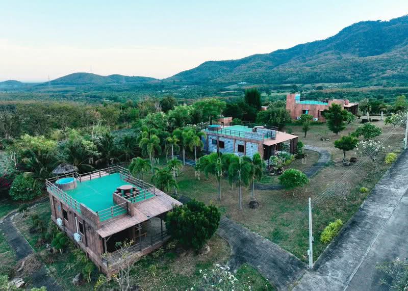 ขายกิจการรีสอร์ทและร้านอาหาร เนื้อที่ 42 ไร่ 32 ตารางวา ต.ห้วยทราย อ.เมือง จ.ประจวบคีรีขันธ์, Prachuap Khiri Khan, Huai Sai, Muang Prachaubkirikhan, Prachuap Khiri Khan, , 16,832 sqm, Business For Sale, by สรภพ ยอดไชย (สีฝุ่น), 500177300 - DDproperty.com