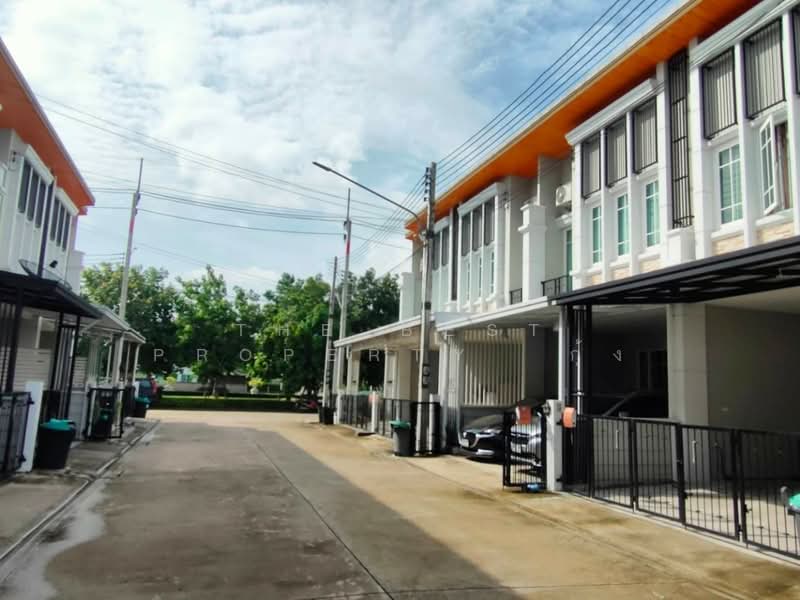 Golden Neo Chachoengsao-Ban Pho, Chachoengsao, Road 3315, Bang Krut Subdistrict, Ban Pho District, Chachoengsao, Bang Krut, Ban Pho, Chachoengsao, 4 Bedrooms, 119 sqm, Single Detached House For Sale, by The Best Property กุ้ง, 500177303 - DDproperty.com