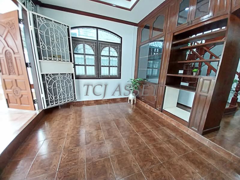 Sri Phet Kan Keha Village Location: Behind Lotus's Srinakarin,, Samut Prakan, ศรีนครินทร์, Thepharak, Muang Samut Prakarn, Samut Prakan, 4 Bedrooms, 200 sqm, Townhouse For Sale, by จิณณ์กระวี เตชะไชยนันท์, 500177328 - DDproperty.com