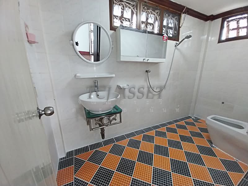 Sri Phet Kan Keha Village Location: Behind Lotus's Srinakarin,, Samut Prakan, ศรีนครินทร์, Thepharak, Muang Samut Prakarn, Samut Prakan, 4 Bedrooms, 200 sqm, Townhouse For Sale, by จิณณ์กระวี เตชะไชยนันท์, 500177328 - DDproperty.com