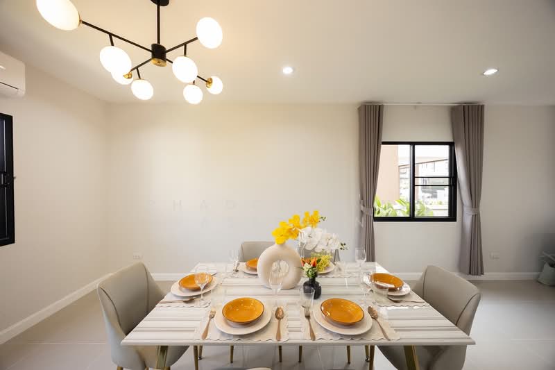 KarnkanokVille 18, Chiang Mai, San Phak Wan, Hang Dong, Chiang Mai, 3 Bedrooms, 196 sqm, Single Detached House For Rent, by Phadchanin Vaseenon, 500177330 - DDproperty.com