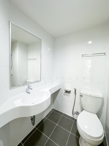 Lumpini Condo Town Raminthra-Latplakhao 2, Bangkok, Ladplakhao Road, Anusaowari, Bang Khen, Bangkok, 1 Bedroom, 26 sqm, Condo For Sale, by Poonyaporn Veerabulyarit, 500177350 - DDproperty.com