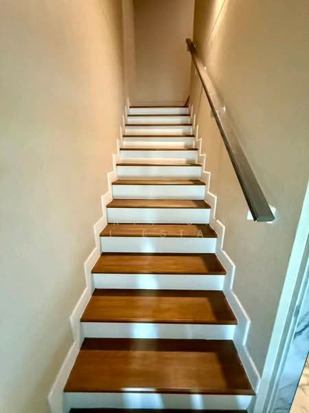 สัมมากร อเวนิว สุวรรณภูมิ(Sammakorn Avenue Suvarnabhumi), กรุงเทพ, Rural Development 3 Khlong Song Ton Noon, คลองสองต้นนุ่น, ลาดกระบัง, กรุงเทพ, 176 ตร.ม., ทาวน์เฮ้าส์ ให้เช่า, โดย Forty-Six Real Estate Group, 500177355 - DDproperty.com