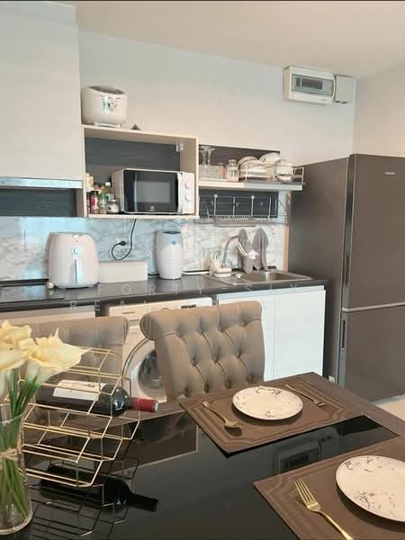 Life Ratchadapisek, Bangkok, 279 Ratchadapisaek Road, Huai Khwang, Huai Khwang, Bangkok, 2 Bedrooms, 56 sqm, Condo For Sale, by Forty-Six Real Estate Group, 500177391 - DDproperty.com