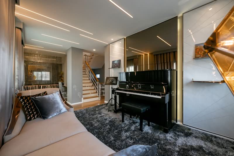 Baan Klang Muang Sathorn-Suksawat, Samut Prakan, 29 Suk Sawat 39, Bang Phung, Phra Pra Daeng, Samut Prakan, 4 Bedrooms, 218 sqm, Semi-Detached House (Twin House) For Sale, by คุณณัฐธนิน โยธินอุปไมย (เน็ท), 500177406 - DDproperty.com