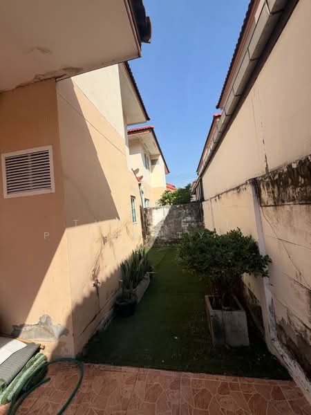 หมู่บ้านเฟื่องฟ้าวิลล่า 15 เฟส 3 แพรกษา สมุทรปราการ, Samut Prakan, Phreak Sa Mai, Muang Samut Prakarn, Samut Prakan, 4 Bedrooms, 120 sqm, Semi-Detached House (Twin House) For Sale, by The Best Property หญิง, 500177408 - DDproperty.com