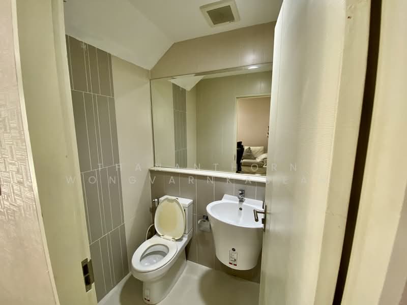 Baan Klang Muang Rama 9-Ramkhmahaeng, Bangkok, Soi Ramkhamhaeng 39, Phlapphla, Wang Thonglang, Bangkok, 3 Bedrooms, 149 sqm, Townhouse For Rent, by Thananthorn Wongvarnkaseam, 500177413 - DDproperty.com