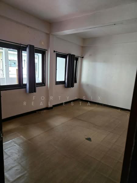 ให้เช่าตึกแถว 3ชั้น สีลม (ซอยพิพัฒน์2) ใกล้โรงเรียนเซนโยเซฟคอนแวนต์ BTSศาลาแดง MRTสีลม และ BTS, กรุงเทพ, สีลม, บางรัก, กรุงเทพ, 210 ตร.ม., ตึกแถว-อาคารพาณิชย์ ให้เช่า, โดย Forty-Six Real Estate Group, 500177438 - DDproperty.com