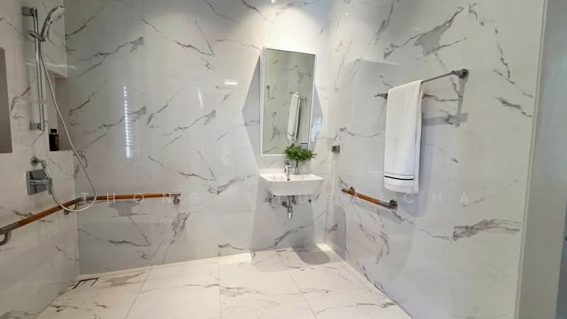 Chewawan Pinklao-Sathorn, Bangkok, Phutthamonthon Sai 1 Road, Bang Ra Mat, Taling Chan, Bangkok, 4 Bedrooms, 432 sqm, Single Detached House For Sale, by Sumit Thongpahusatcha, 500177470 - DDproperty.com