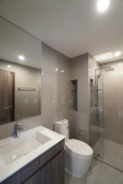 IDEO Mobi Asoke, Bangkok, New Petchaburi Road, Bang Kapi, Huai Khwang, Bangkok, 2 Bedrooms, 61 sqm, Condo For Rent, by RE PROPERTY CO.,LTD., 500177483 - DDproperty.com