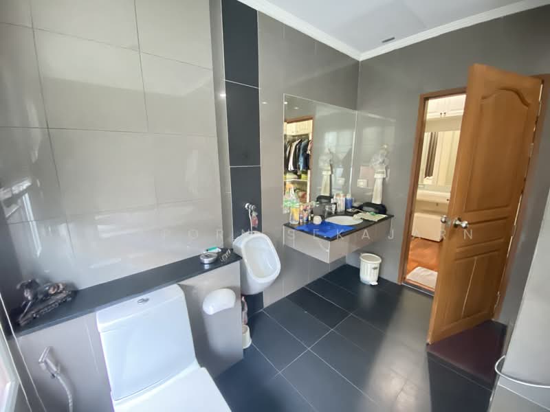 บ้านเดี่ยวสร้างเอง ลาดพร้าว101, Bangkok, Khlong Chan, Bang Kapi, Bangkok, 5 Bedrooms, 300 sqm, Single Detached House For Rent, by Supaporn Sekajarn, 500177497 - DDproperty.com