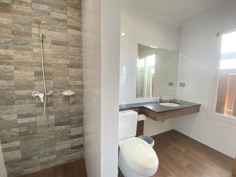 บ้านเดี่ยวสร้างเอง ลาดพร้าว101, Bangkok, Khlong Chan, Bang Kapi, Bangkok, 5 Bedrooms, 300 sqm, Single Detached House For Rent, by Supaporn Sekajarn, 500177497 - DDproperty.com