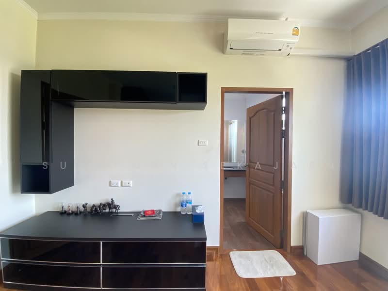 บ้านเดี่ยวสร้างเอง ลาดพร้าว101, Bangkok, Khlong Chan, Bang Kapi, Bangkok, 5 Bedrooms, 300 sqm, Single Detached House For Rent, by Supaporn Sekajarn, 500177497 - DDproperty.com