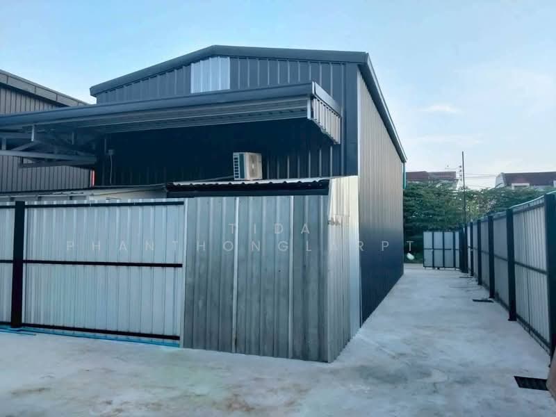 Warehouse with office space for rent, located in a new building near the BTS Skytrain and expressway, Bangkok, Lat Phrao, Lat Phrao, Bangkok, , 150 sqm, Warehouse/Factory For Rent, by Tida phanthonglarptawee, 500177530 - DDproperty.com