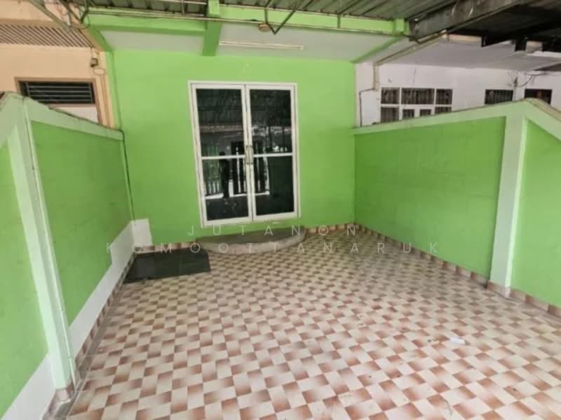 ขายทาวน์เฮ้าส์ 2 ชั้น สวนผัก วิลเลจ ทำเลดี เดินทางสะดวก ตลิ่งชัน, Bangkok, Taling Chan, Taling Chan, Bangkok, 2 Bedrooms, 72 sqm, Townhouse For Sale, by Jutanon Komoottanaruk, 500177536 - DDproperty.com