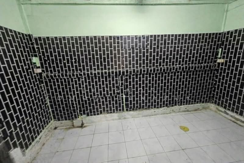 ขายทาวน์เฮ้าส์ 2 ชั้น สวนผัก วิลเลจ ทำเลดี เดินทางสะดวก ตลิ่งชัน, Bangkok, Taling Chan, Taling Chan, Bangkok, 2 Bedrooms, 72 sqm, Townhouse For Sale, by Jutanon Komoottanaruk, 500177536 - DDproperty.com