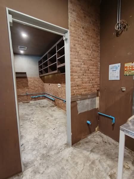 Space 130 sqm. on Ground Floor in Nana for Restaurant of Cafe, Bangkok, Sukhumvit, Khlongtoei Nua, Watthana, Bangkok, , 130 sqm, Retail Space For Rent, by Chanitnun Mewongukote, 500177585 - DDproperty.com