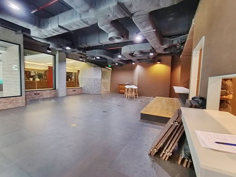 Space 130 sqm. on Ground Floor in Nana for Restaurant of Cafe, กรุงเทพ, Sukhumvit, คลองเตยเหนือ, วัฒนา, กรุงเทพ, 130 ตร.ม., พื้นที่ขายของ ให้เช่า, โดย ชนิจนันท์ มีวงศ์อุโฆษ, 500177585 - DDproperty.com
