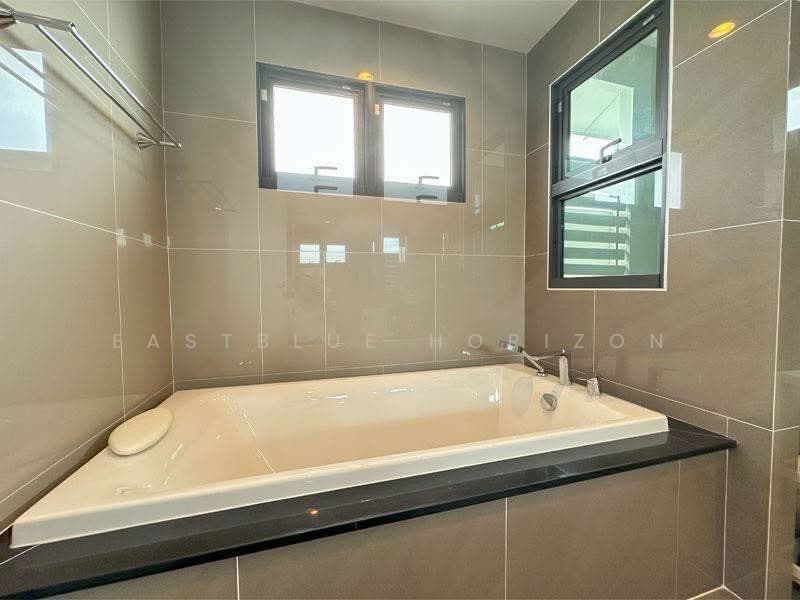 Passorn Bhuddhamonthon Sai 2-Bangwaek, Bangkok, Bangwaek Road, Bang Phai, Bang Khae, Bangkok, 4 Bedrooms, 305 sqm, Single Detached House For Sale, by Eastblue Horizon, 500177595 - DDproperty.com